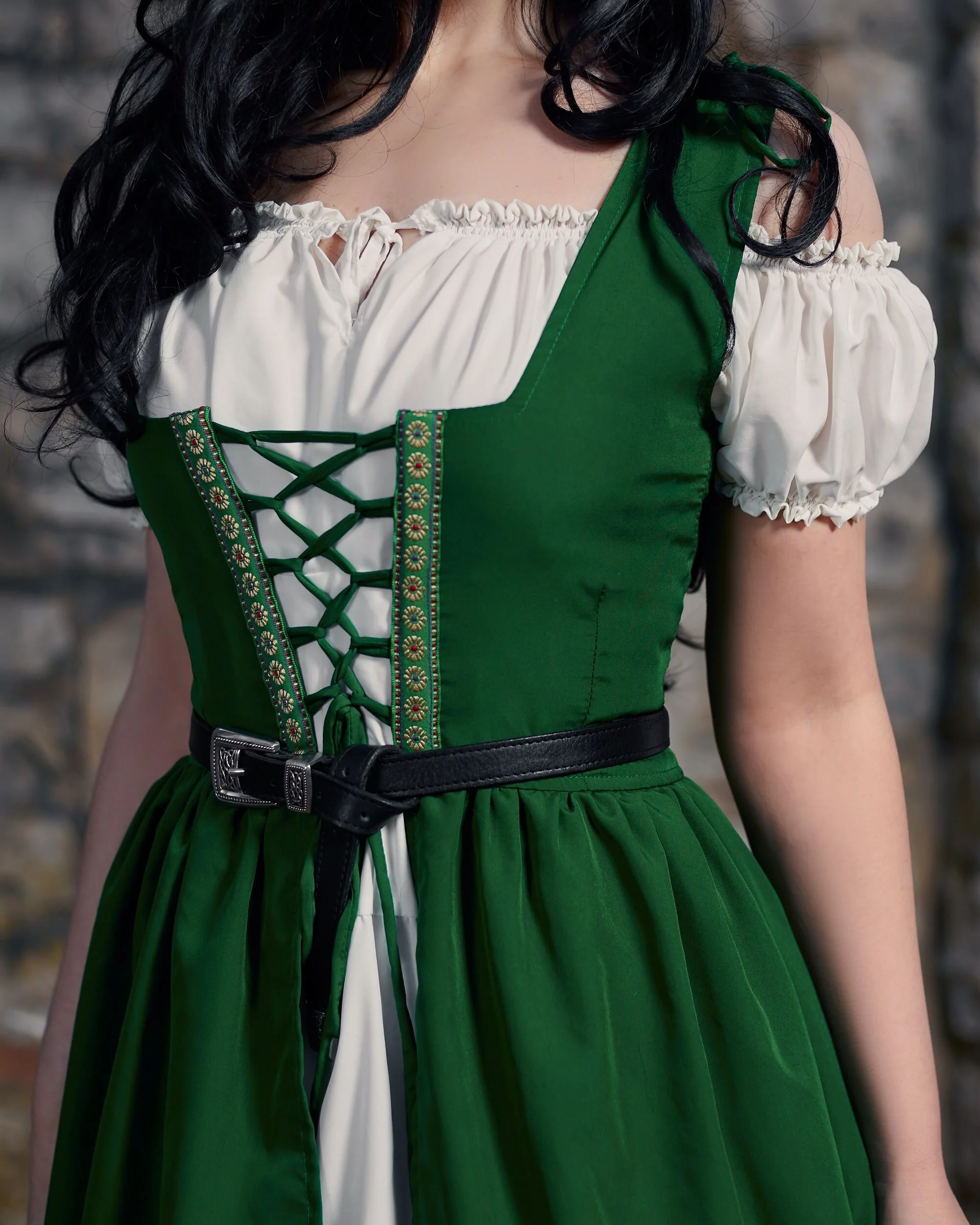 Renaissance Faire Layered Full Costume Fitted Lace-up Irish Dress with Capped Sleeve Chemise - Image 4