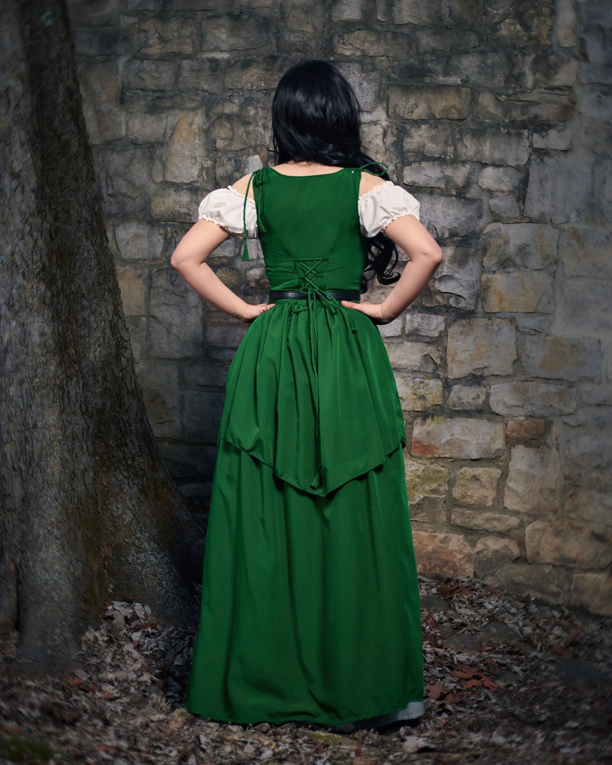 Renaissance Faire Layered Full Costume Fitted Lace-up Irish Dress with Capped Sleeve Chemise - Image 5